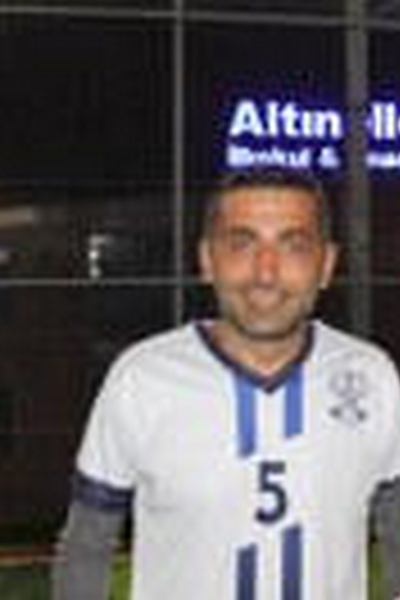 Yaşar Özbek