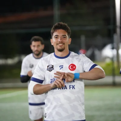 Oyuncu