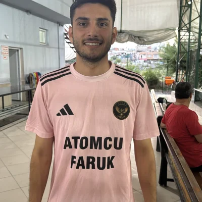 Efe Uzundal