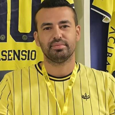 Oyuncu
